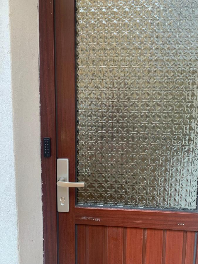 Ferienwohnung Vega - Free Parking - Self Checkin Graz Exterior foto